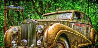 Ile warstw lakieru na Rolls Royce?