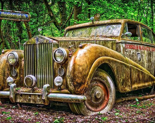 Ile warstw lakieru na Rolls Royce?