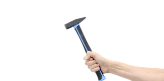 Ile powinien ważyć młotek?