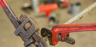 Z jaką siłą dokręcać śrubę miski olejowej?