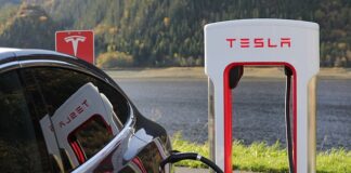 Jak długo ładuje się Tesla Model 3?