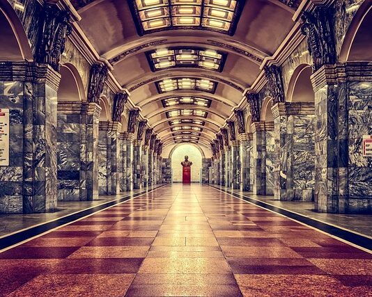 Czy stację ładowania samochodów elektrycznych są darmowe?