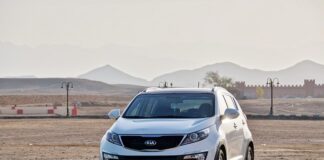 Czy Kia Stonic ma tempomat?