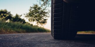 Co dyskwalifikuje oponę?