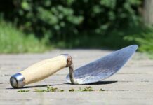 Ile wytrzyma szpachla lakier na samochodzie?