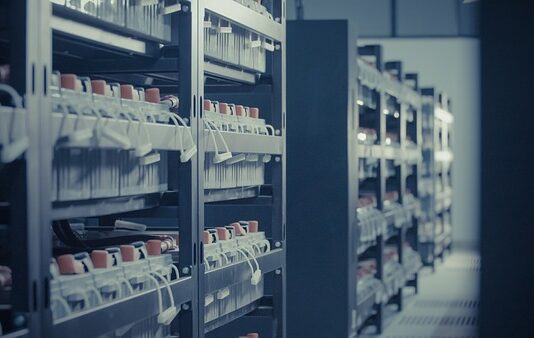 Jak sprawdzić czy padł akumulator czy alternator?