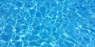 Dlaczego w manometrze jest woda?